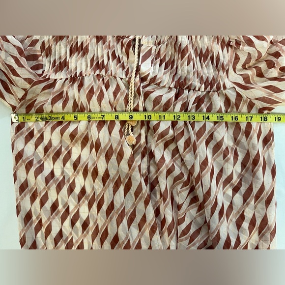 Elizabeth Cosby Women's Sheer Cream Geometric Print Blouse, size XSmall - Picture 13 of 13